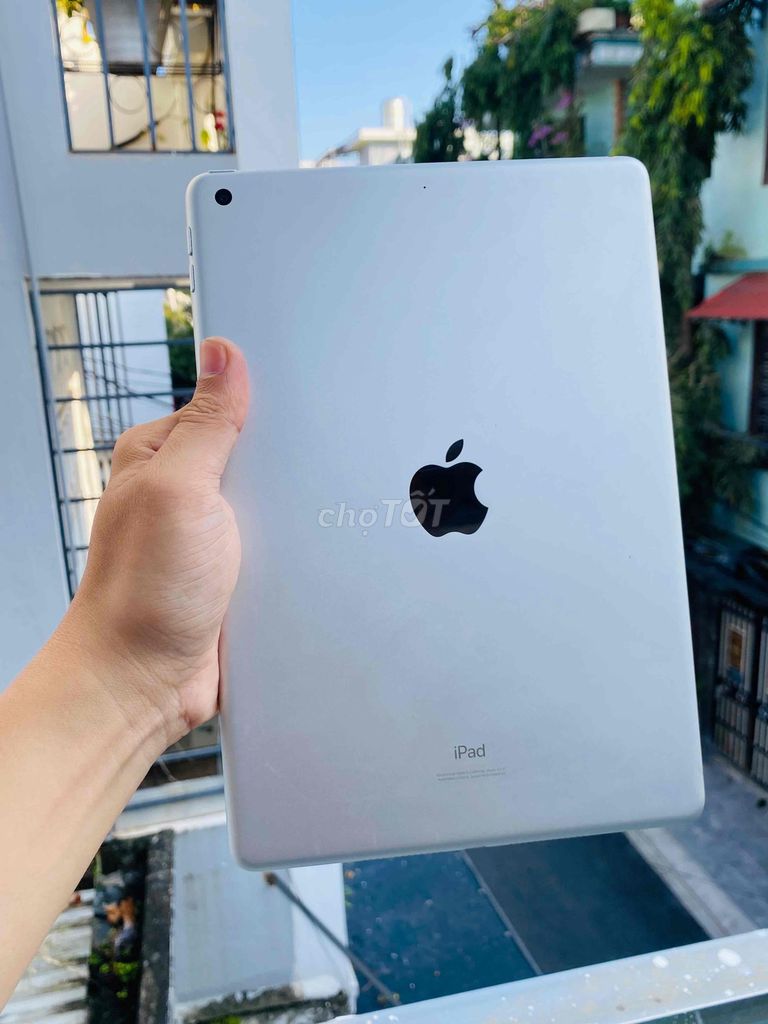 Apple iPad Gen 7 10.2 inch 32GB Bạc. Mua bán Máy tính bảng tại Quận Hải Châu Đà Nẵng được đăng bởi Lộc Roy hình 1