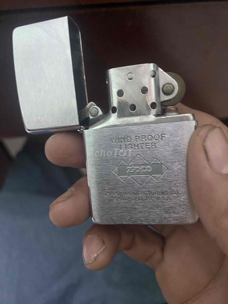 Bật lửa Zippo Windproof Lighter Bạc. Mua bán Đồ sưu tầm, đồ cổ tại Thị xã Tân Uyên Bình Dương được đăng bởi Huynhtan hình 1