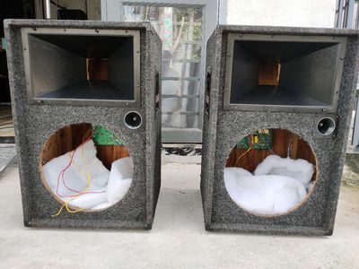 Vỏ loa Mỹ nòi, bass 40, cả trep và phân tần. Mua bán Tivi, Âm thanh tại Huyện Bình Chánh Tp Hồ Chí Minh được đăng bởi Hải Lâm