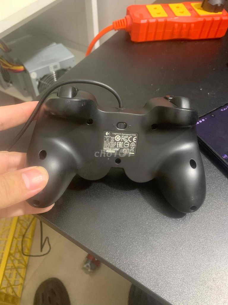 Tay cầm Logitech F310 Đen Cũ Đang Sử Dụng Ngon. Mua bán Thiết bị chơi game tại Quận 3 Tp Hồ Chí Minh được đăng bởi NgoPhuong hình 1
