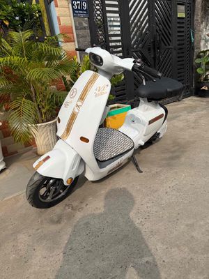 VOLVO B67 V1 PLUSS MỚI 90% CÒN SỔ BẢO HÀNH