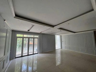 BÁN NHÀ 3 TẦNG CÓ HẦM XE MẶT TIỀN KD TRỐNG SUỐT NGAY BỜ HỒ HÀM NGHI. Mua bán nhà ở tại Quận Thanh Khê Đà Nẵng được đăng bởi Tạ quang Vinh