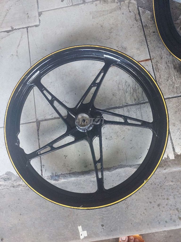 Bán mâm luôn bi rin theo xe còn đẹp ken bao lỗi. Mua bán Phụ tùng xe tại Quận Liên Chiểu Đà Nẵng được đăng bởi anh quoc hình 5