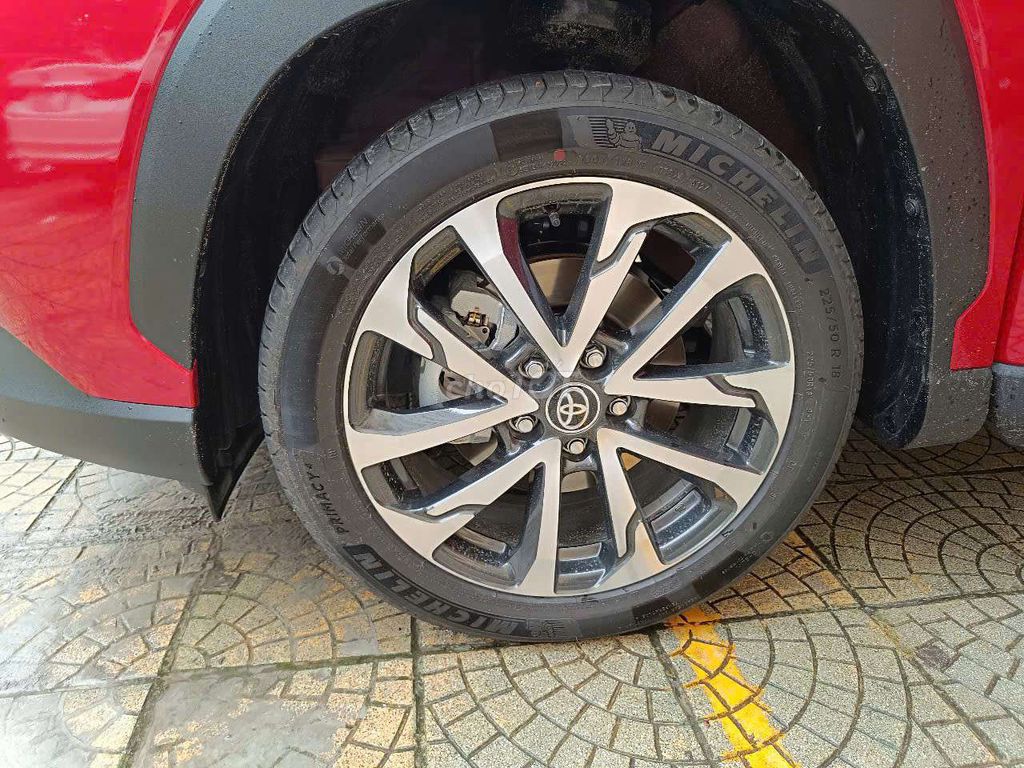 Toyota Cross 2025 1.8V - 1200 km
