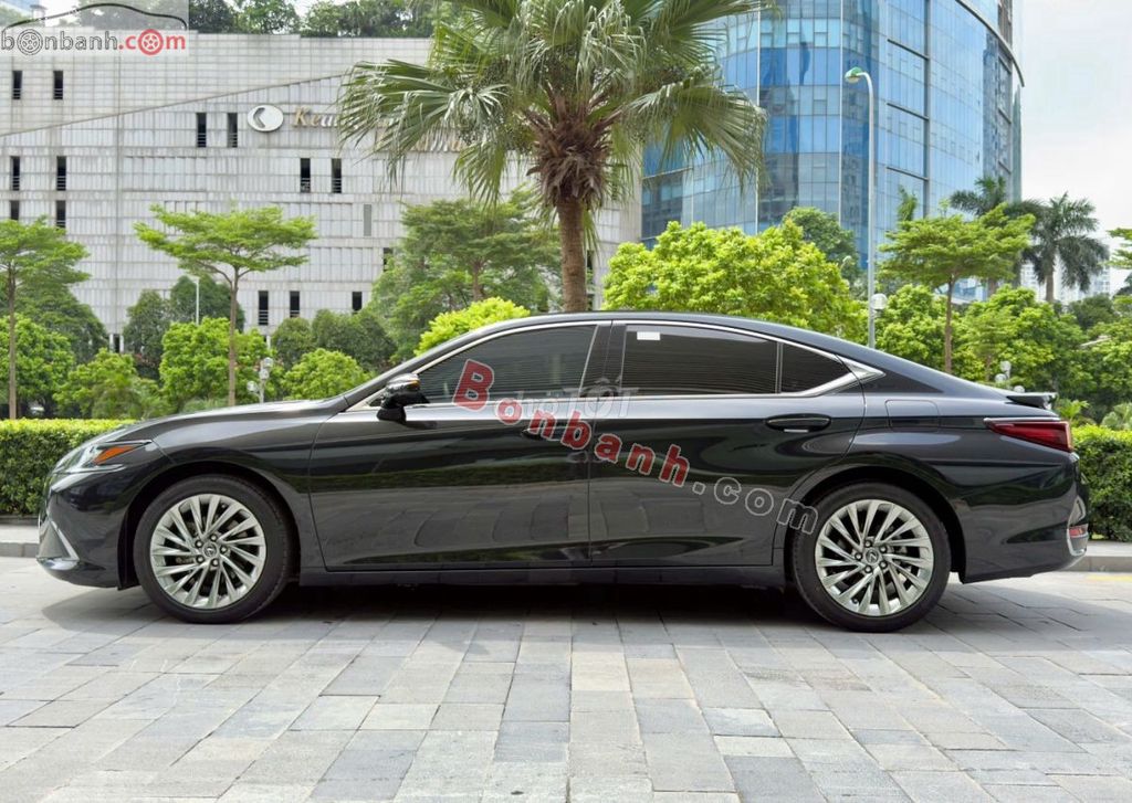 Lexus ES 300h 2023 - 2 Tỷ 950 Triệu. Mua bán Ô tô tại Quận Ba Đình Hà Nội được đăng bởi Nguyễn Khắc Hoàn hình 10