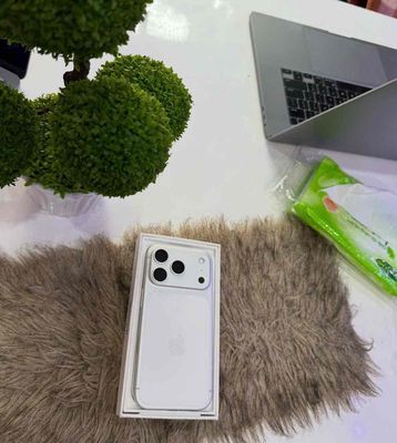 Hàng hiếm ạ ✅17 Pro max 2TB trắng new body qtế mi. Mua bán Điện thoại tại Quận 3 Tp Hồ Chí Minh được đăng bởi Nam Á Mobile