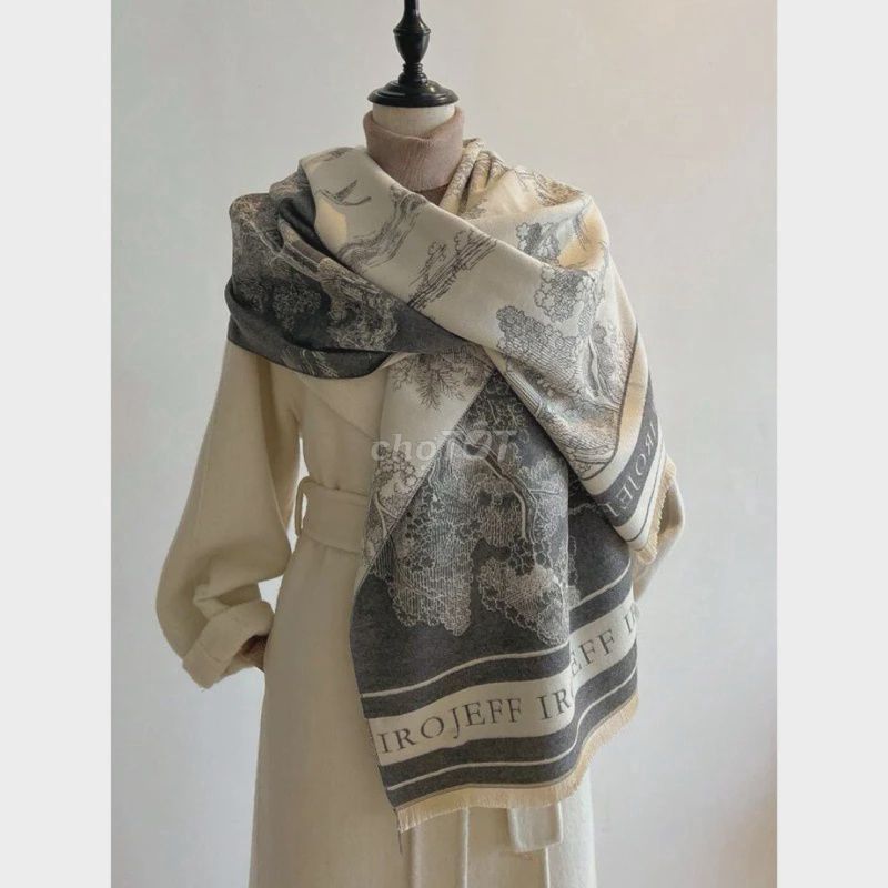 Khăn choàng Dạ Xám trắng Hoa văn 65x180cm. Mua bán Phụ kiện thời trang khác tại Thành phố Vũng Tàu Bà Rịa - Vũng Tàu được đăng bởi Na Iu hình 1