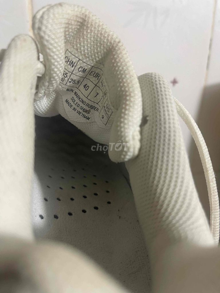 Giày cầu lông Yonex Z4 Trắng size 40. Mua bán Giày dép tại Huyện Phú Xuyên Hà Nội được đăng bởi Quang Huy hình 1