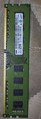 Mình còn một thanh ram 4gb DDR3 1333Mhz chính hãng