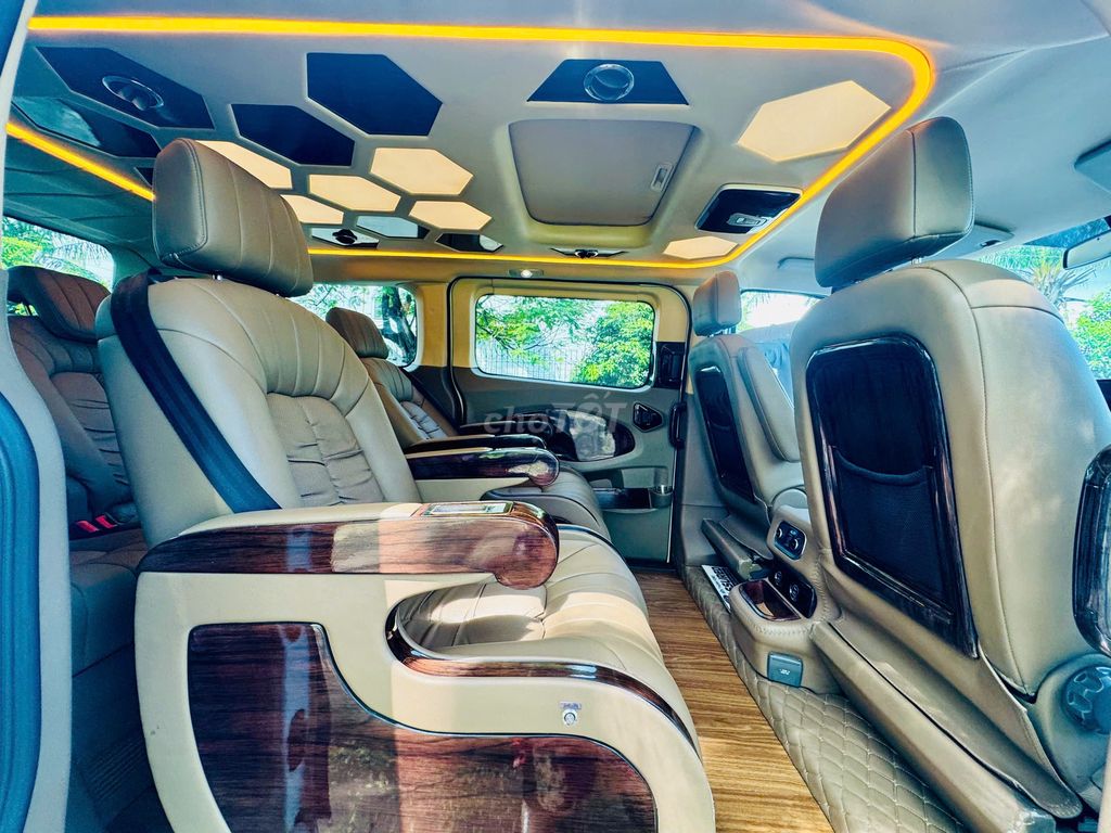 Ford Tourneo Limousine 2020 - 72000 km - Xe XHĐ. Mua bán Ô tô tại Quận Tân Phú Tp Hồ Chí Minh được đăng bởi Phạm Văn Thông hình 17