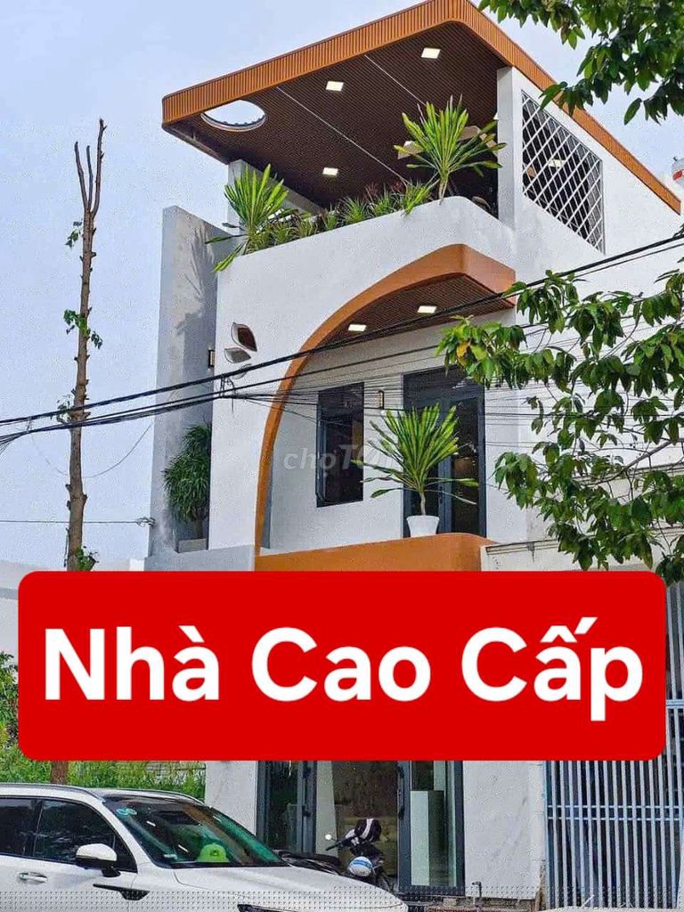 NHÀ 2 LẦU CAO CẤP + FUL NỘI THẤT