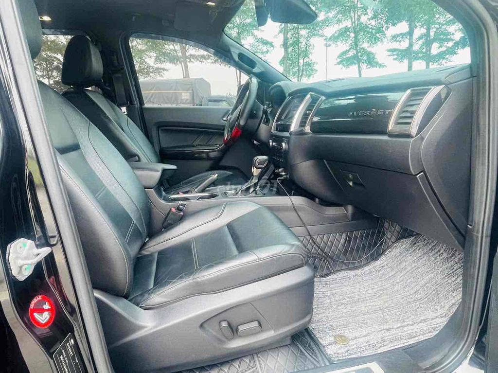 Ford Everest 2019 Titanium 4x4 AT hơn 11 vạn km!. Mua bán Ô tô tại Quận Hoàng Mai Hà Nội được đăng bởi Dương Xuân Trường hình 19