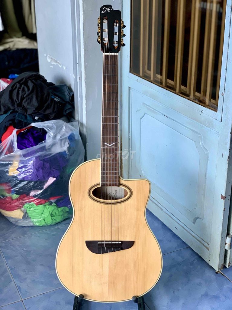 Guitar Classic EKO N100e siêu đẹp 99,9%