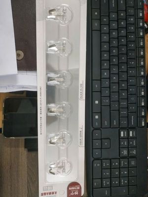 Vỉ 6 móc bạc dán tường - Vỉ 6 móc Giá Sỉ. Mua bán Nội thất, đồ gia dụng khác tại Quận Bình Tân Tp Hồ Chí Minh được đăng bởi GIA DỤNG CHÍN BỐN MỘT