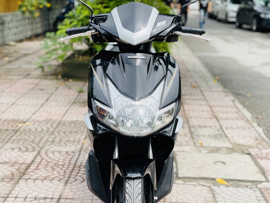 Honda Air Blade черный, серебристый 110fi, ханойские номера