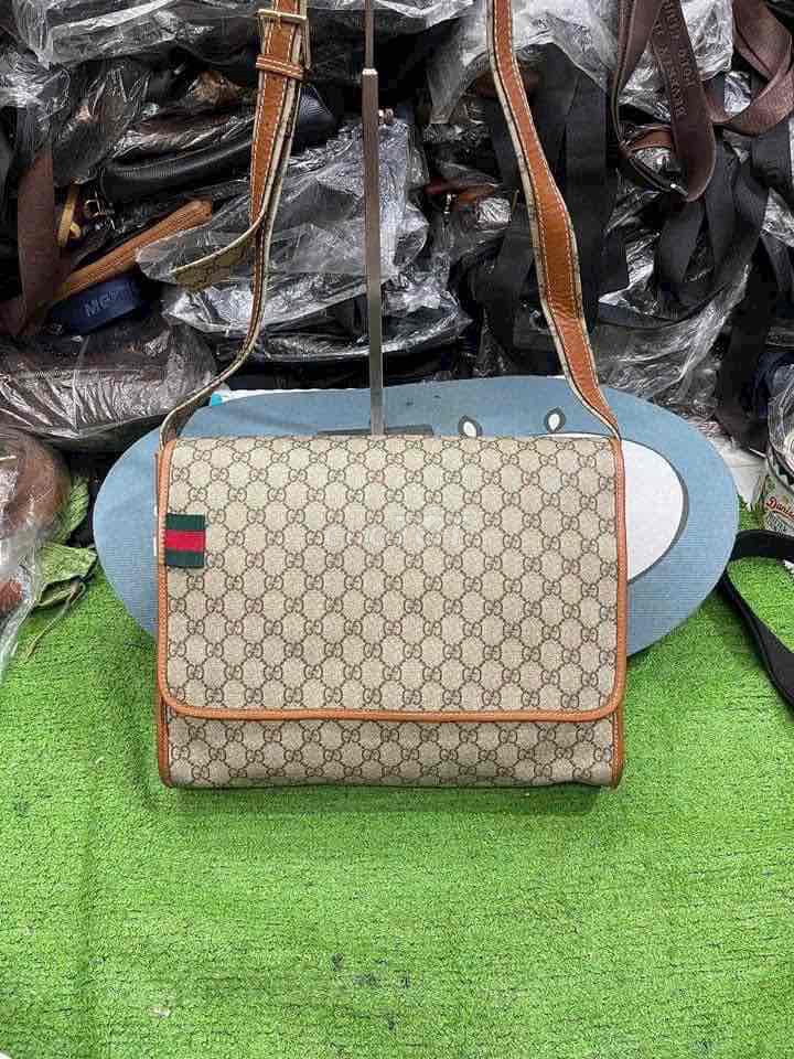 đeo chéo GC size 30x27 tem code đủ