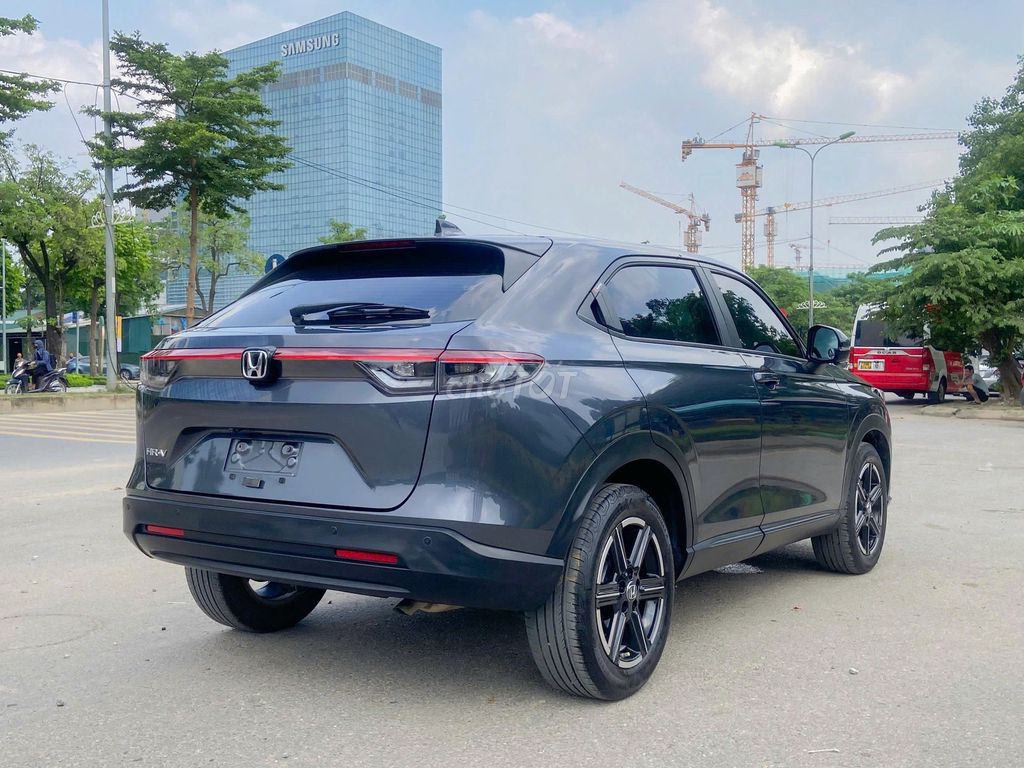 HRV G серый (новый) 2024 года пробегает 17 000 км, 1 владелец SG