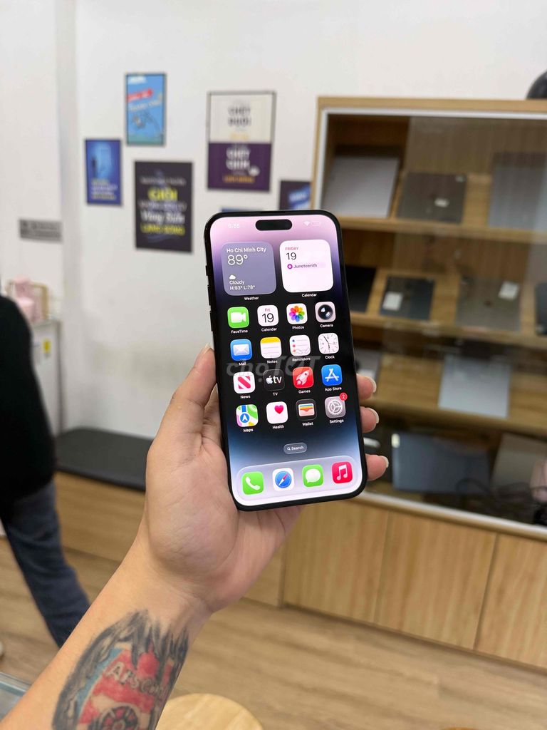 Apple iPhone 14 Pro Max QTE 1TB Zin Nguyên Bản. Mua bán Điện thoại tại Quận Đống Đa Hà Nội được đăng bởi Hà Nội Mobile Bao Duyệt Nợ Xấu hình 1