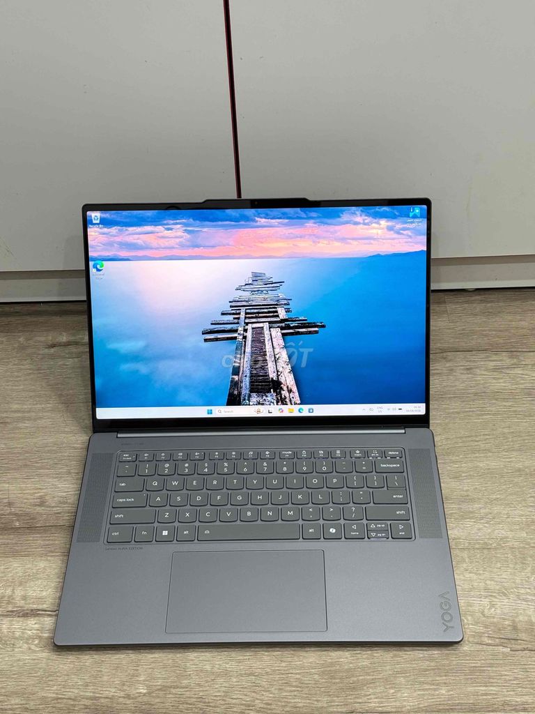 Lenovo Yoga Slim 7 U9-288V 32GB/1TB 2.8K 120hz. Mua bán Laptop tại Quận Đống Đa Hà Nội được đăng bởi Phan Trường Giang hình 1