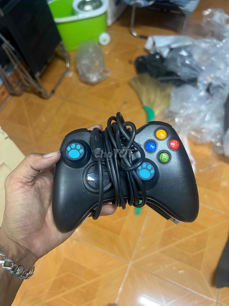 Tay cầm chơi game Đen FIFA. Mua bán Thiết bị chơi game tại Quận 12 Tp Hồ Chí Minh được đăng bởi Cân điện tử hình 1