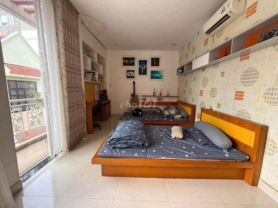 Новый красивый дом с парковкой в районе К300, Район Танбинь, 6x15м, 3 этажа