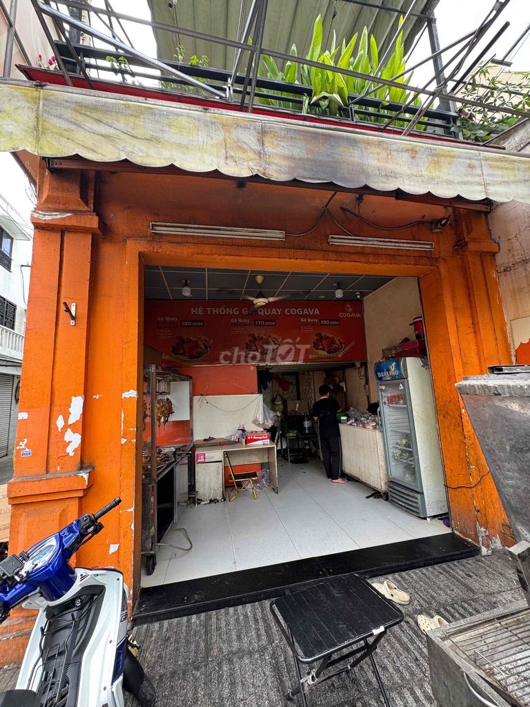 Mặt bằng ngay chính chủ Phan Văn Trị