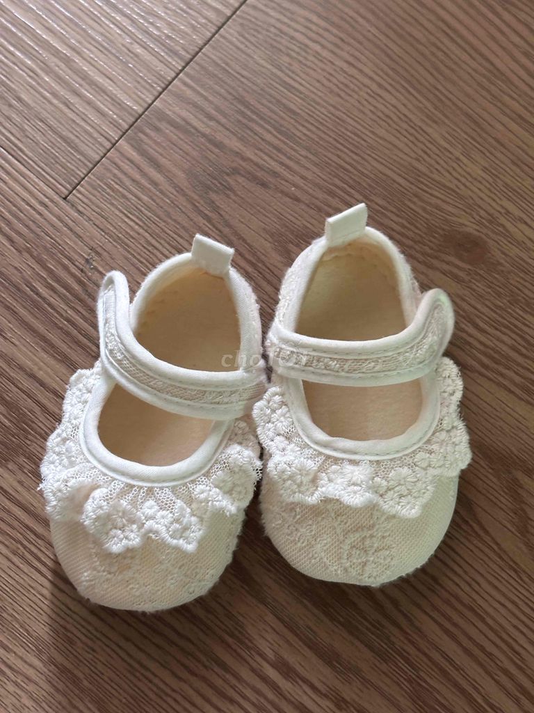 Giày trẻ em nữ vải ren Trắng. Mua bán Mẹ và bé tại Quận 7 Tp Hồ Chí Minh được đăng bởi Quỳnh dọn nhà ăn Tết  hình 1