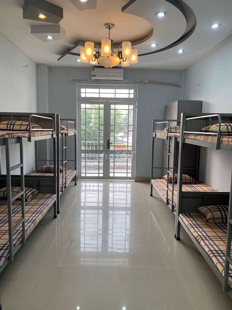 Cho thuê căn hộ mặt tiền đường Tạ Quang Bửu, phường 5 Q8