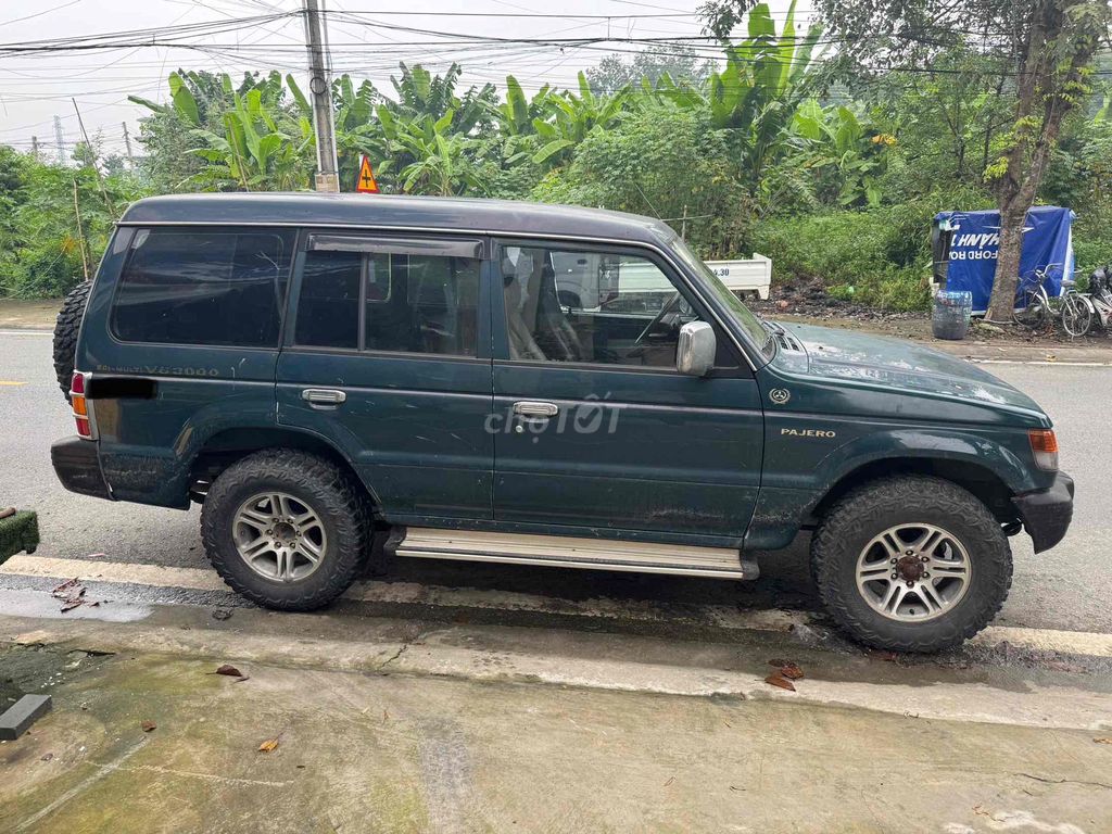 Mitsu Pajero chính chủ bs61 máy êm. Mua bán Ô tô tại Thành phố Thủ Dầu Một Bình Dương được đăng bởi hien pham hình 4