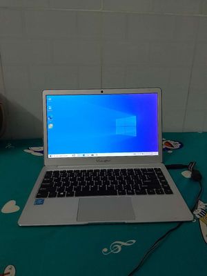 Laptop Masstel L133 màn full HD còn đẹp hư pin