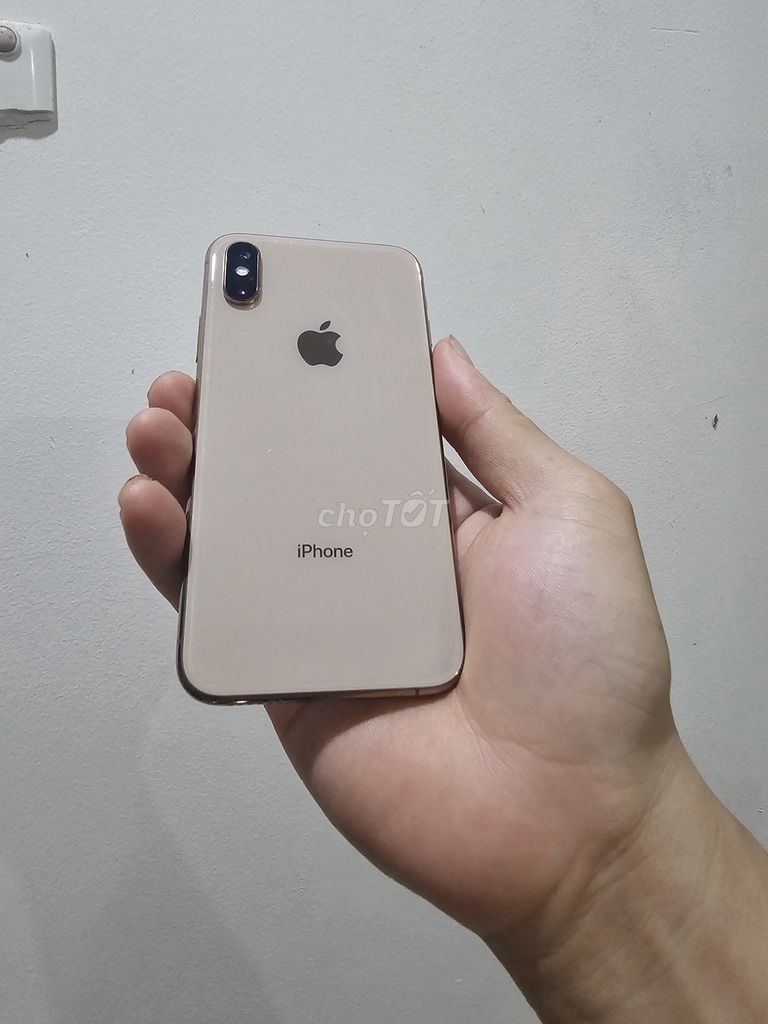 iPhone Xs 64GB Vàng full chức năng bin 💯 zin. Mua bán Điện thoại tại Quận Hải Châu Đà Nẵng được đăng bởi Minh hình 1