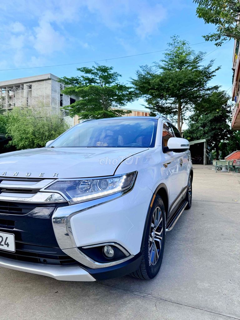 Mitsubishi Outlander 7 chỗ,Bản cao cấp,Xe gia đình
