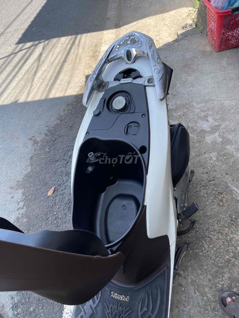 Honda Vision biển 95 ngây chủ máy zin êm fun chức. Mua bán Xe máy tại Quận Cái Răng Cần Thơ được đăng bởi Cầm Đồ Minh Tấn hình 7