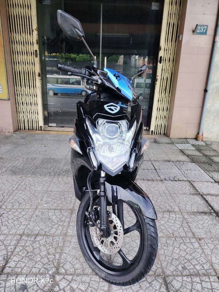 Yamaha Nouvo 6 Fi, черный с синим