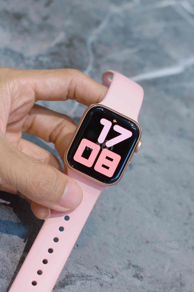 Apple Watch Series 4 Vàng Hồng 40mm Đẹp 99%