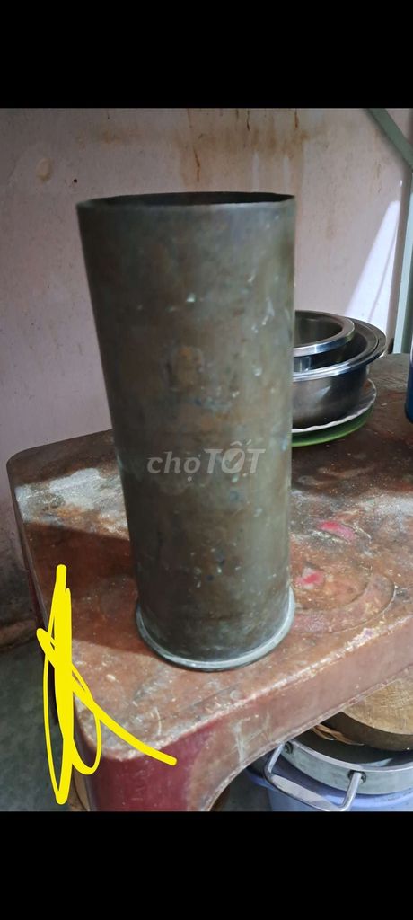 9/10 thứ 4 bán lẹ 1 cái vỏ 105mm cao 28 năm 1945