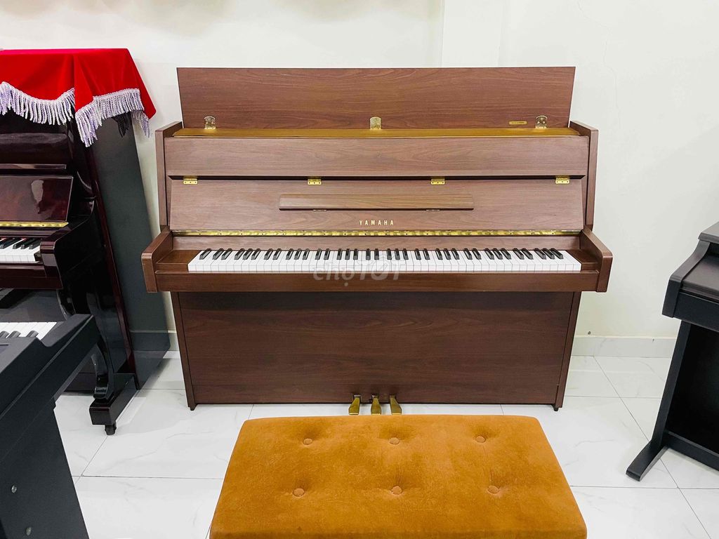 piano cơ uprigh yamaha MC1001 cao cấp tem đồng