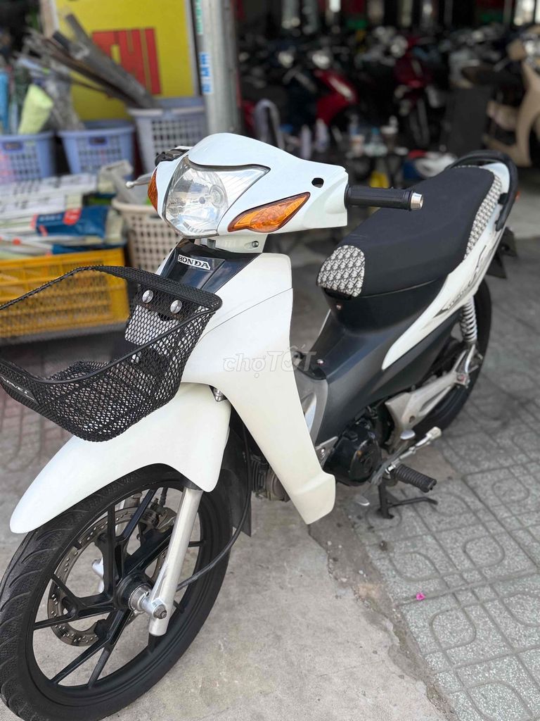 Honda Wave 2013 белый, 2 дисковых тормоза