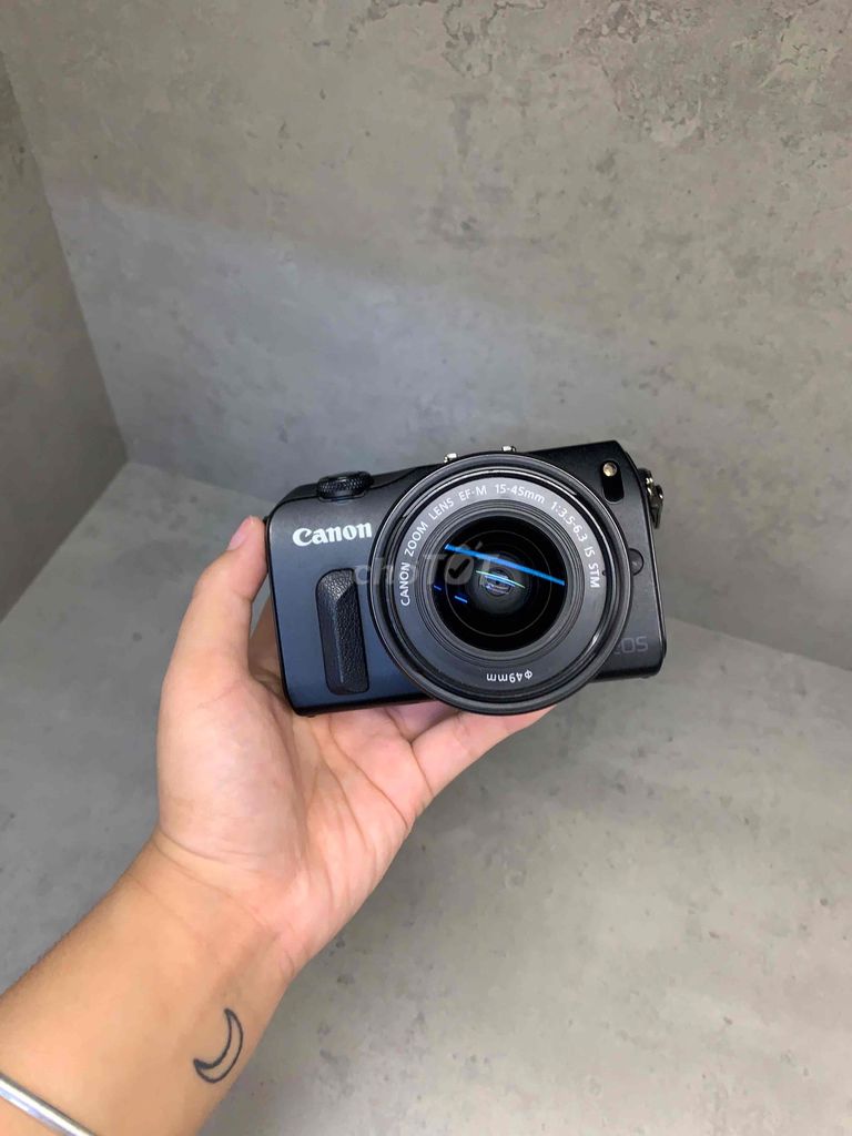 Máy ảnh Canon EOS M Đen kèm kit đẹp likenew. Mua bán Máy ảnh, Máy quay tại Huyện Thanh Trì Hà Nội được đăng bởi Đoàn Nhi hình 1