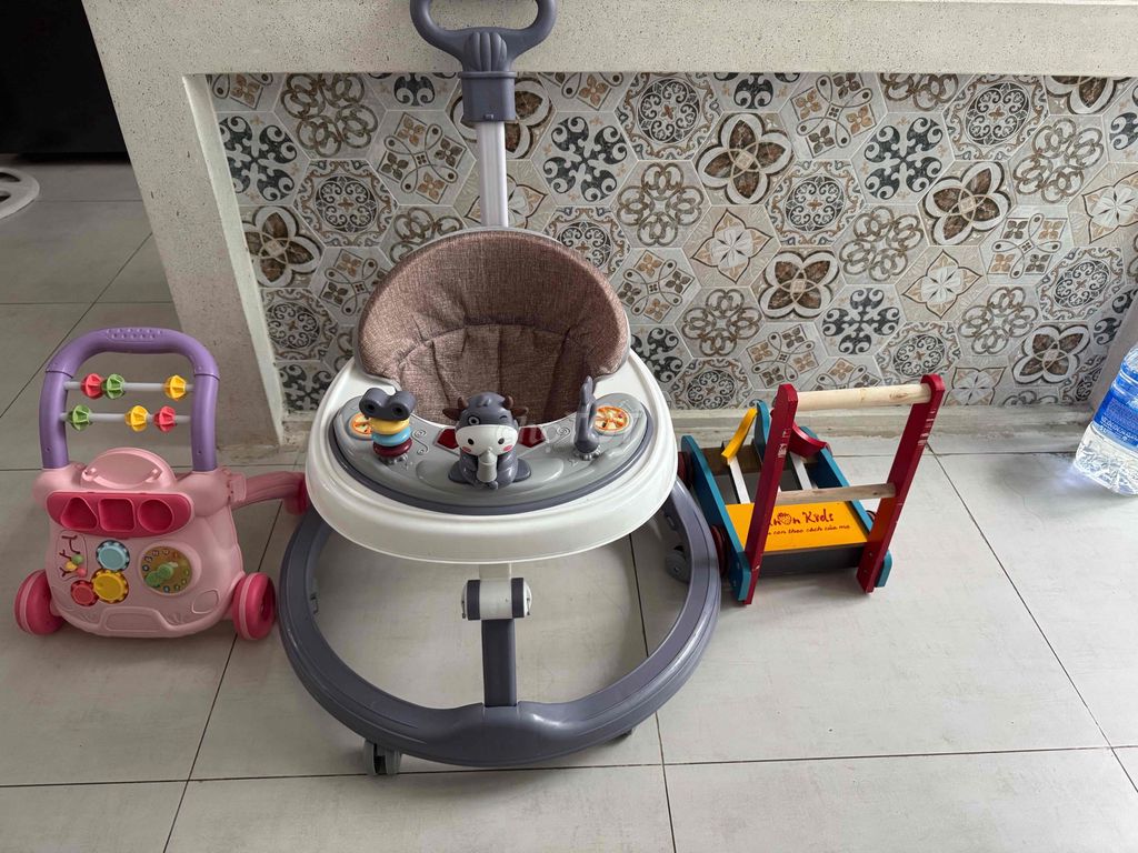 Xe đẩy, xe tập đi cho bé. Mua bán Mẹ và bé tại Quận Sơn Trà Đà Nẵng được đăng bởi Nhà Máy Nệm Gối Đà Nẵng hình 1