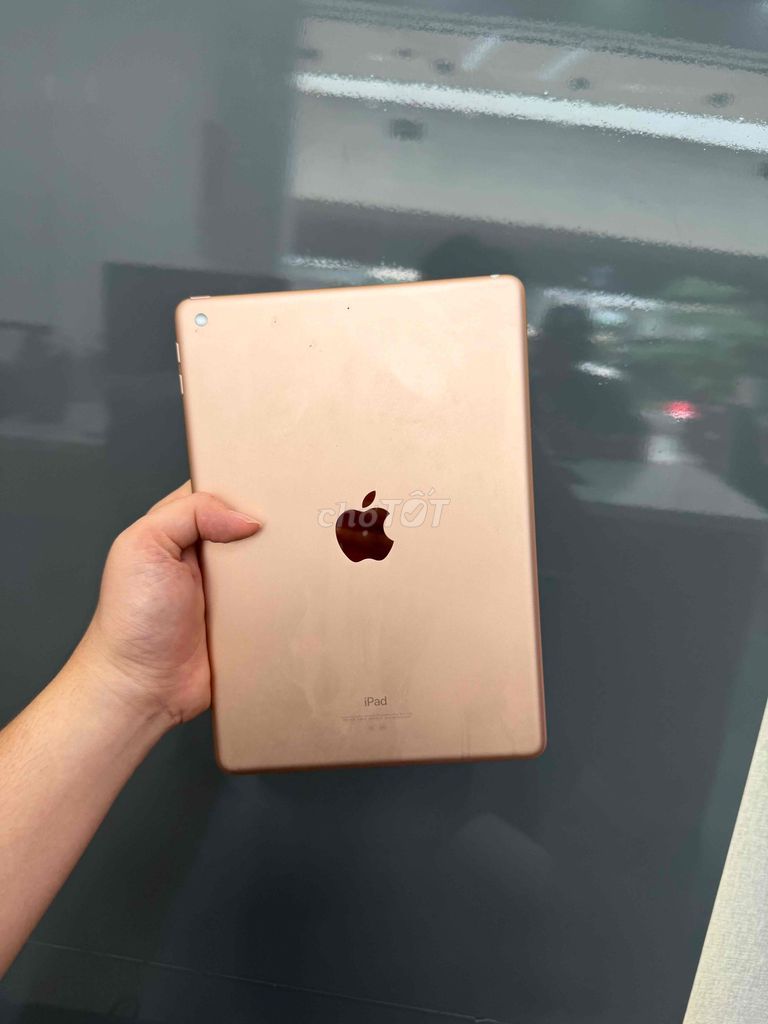 Apple iPad Gen 6 Wifi 32GB Vàng hồng Pin 89 99%. Mua bán Máy tính bảng tại Quận Ninh Kiều Cần Thơ được đăng bởi Quý Mobile Cần thơ hình 1
