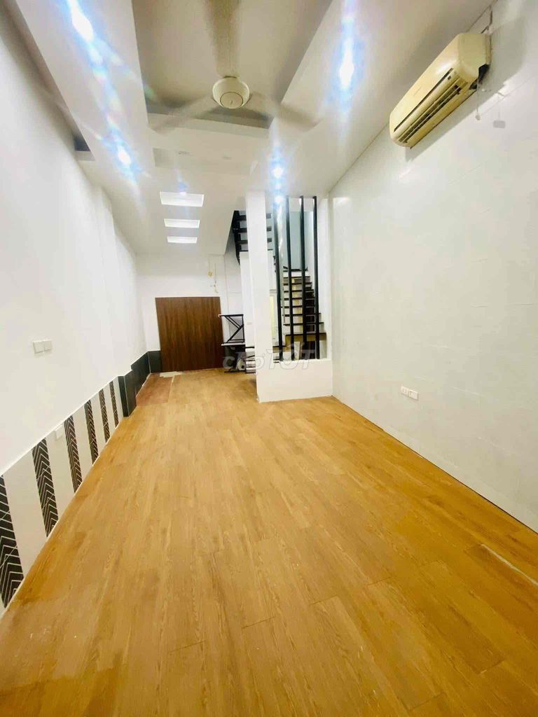 Chính Chủ Cho Thuê 4 Căn Studio Mai Anh Tuấn Full Nội Thất View Hồ