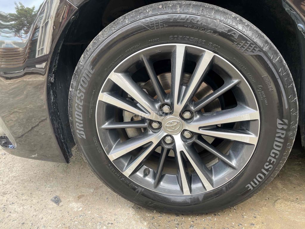 Toyota Corolla Altis 2018 1.8G CVT - 99999 km. Mua bán Ô tô tại Quận Cẩm Lệ Đà Nẵng được đăng bởi Cường hình 11