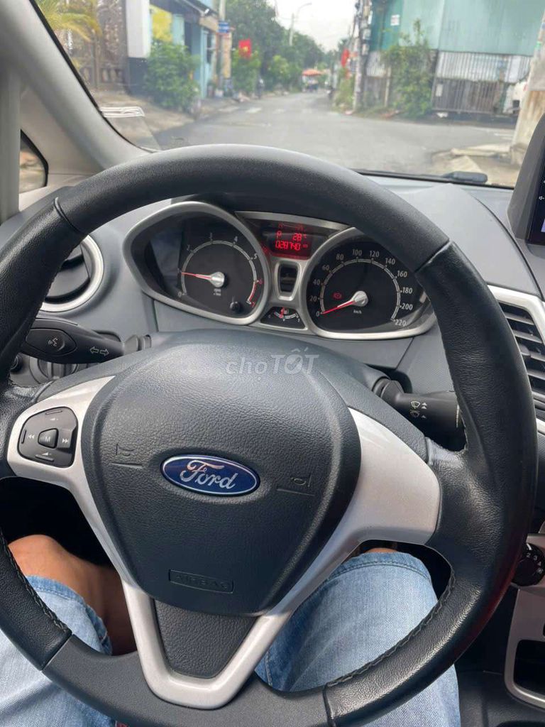 2012 1.6 AT Hatchback - 28000 km. Mua bán Ô tô tại Huyện Hóc Môn Tp Hồ Chí Minh được đăng bởi Nguyễn Thị Mỹ Linh hình 7