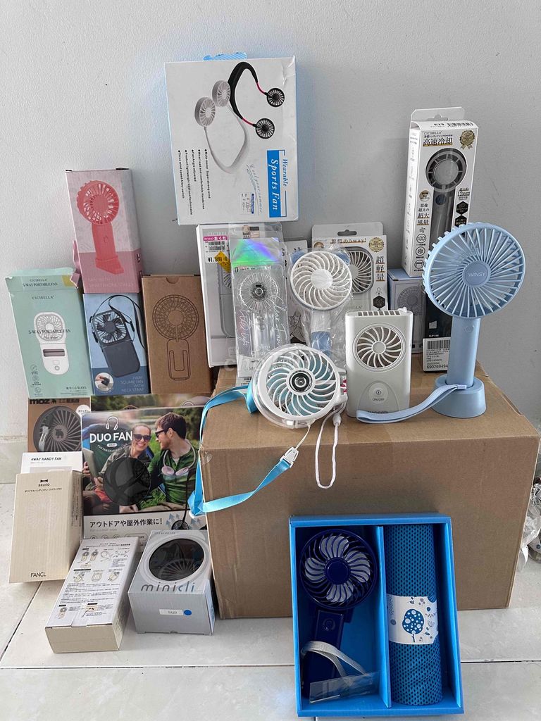 Quạt cầm tay, đeo cổ hàng Nhật đủ loại. Mua bán Quạt tại Thành phố Sóc Trăng Sóc Trăng được đăng bởi Phạm Toàn Thắng hình 1