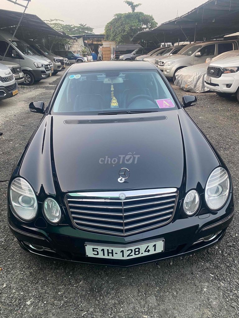 Mercedes Benz E Class 2008 E200 - xe như mới