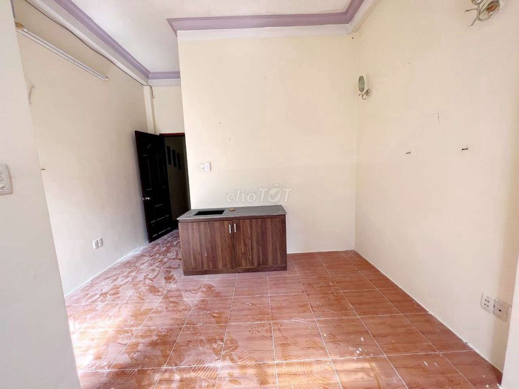 Cho Nam Thuê Phòng Trọ Ngay Hàng Xanh Đầy Đủ Tiện Nghi