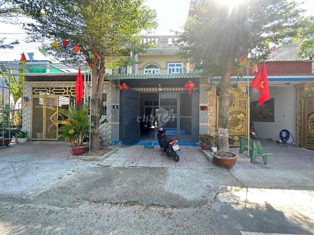 Nhà 1T1L 110m2 KDC gần đường Lê Hồng Phong p.Tân Bình Dĩ An