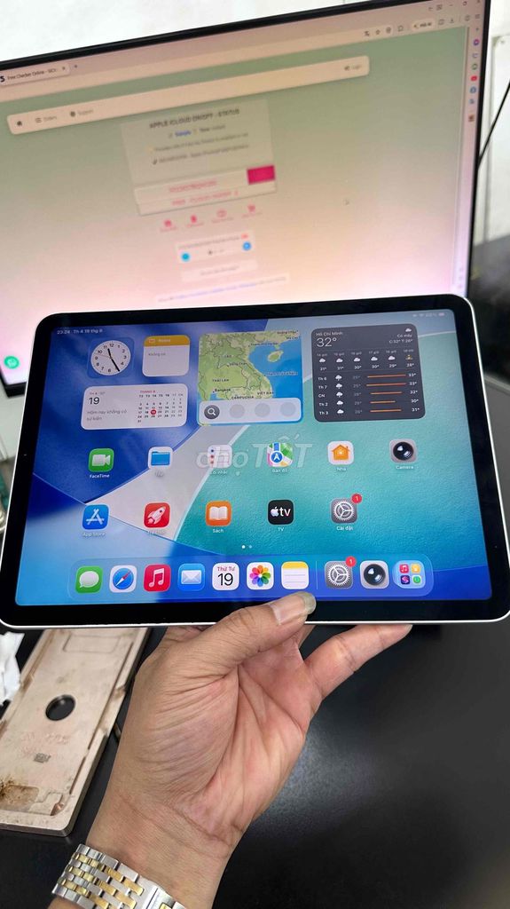 Apple iPad Air 4 64GB Bạc A14 Bionic. Mua bán Máy tính bảng tại Quận Cầu Giấy Hà Nội được đăng bởi Đoàn duy Hải hình 1