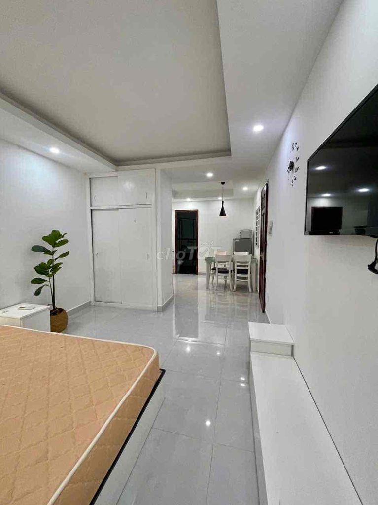 Trống săn căn hộ Studio cao cấp gần sân vận động Hoa Lư Quận 1